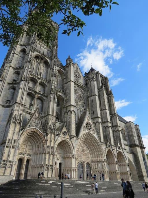 First Apartamento Bourges Exterior foto